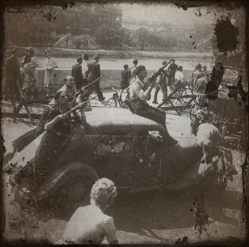 FFI au combat dans paris en 1944