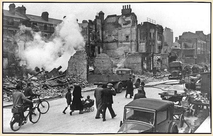 Bombardement de londres par les bombardiers allemands en 1940
