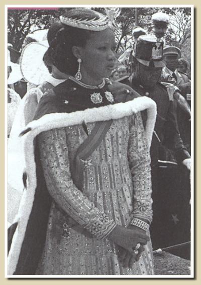 La femme de bokassa à son couronnement