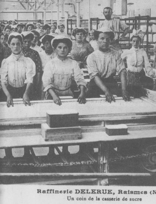 ouvrières dans une raffinerie de sucre en 1900