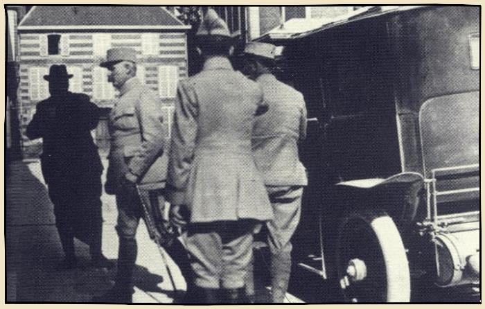Pétain arrive à Verdun