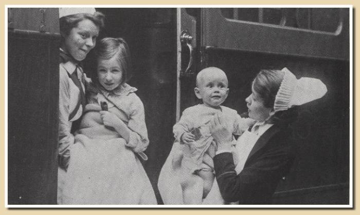 Enfants évacués des hôpitaux pendant la bataille d'Angleterre