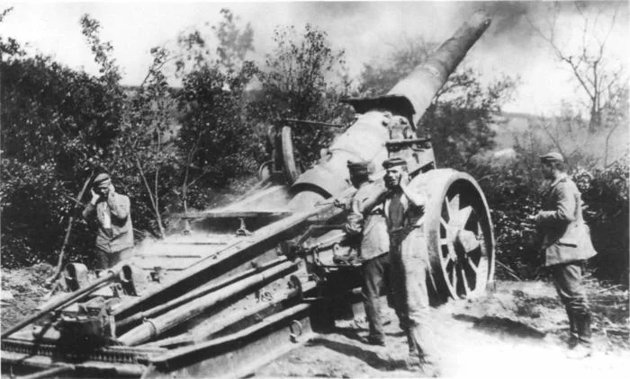 Si violent est le bombardement engendré par la canonnade qu'il se propage à près de 200 kilomètres de Verdun