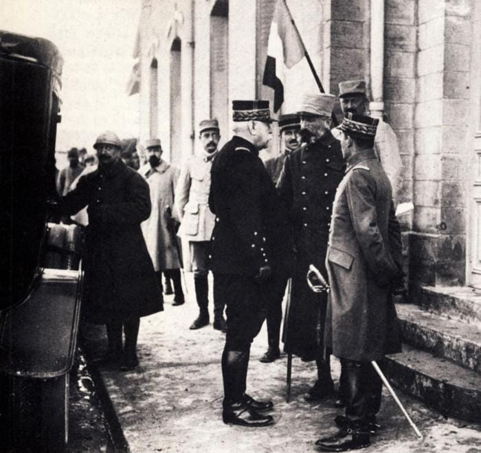 Dès le milieu du mois de décembre 1915, le GQG français dispose d’informations précises sur les préparatifs allemands à Verdun