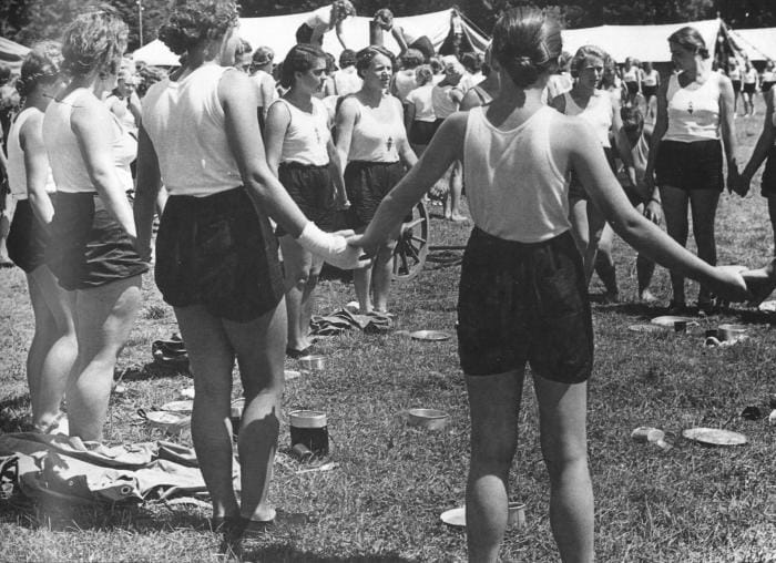 1000 jeunes filles enceintes à la suite des manifestations de 1936