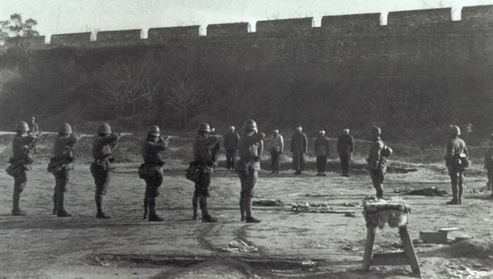 De la reddition à l'extermination des soldats chinois pendant le massacre de Nankin