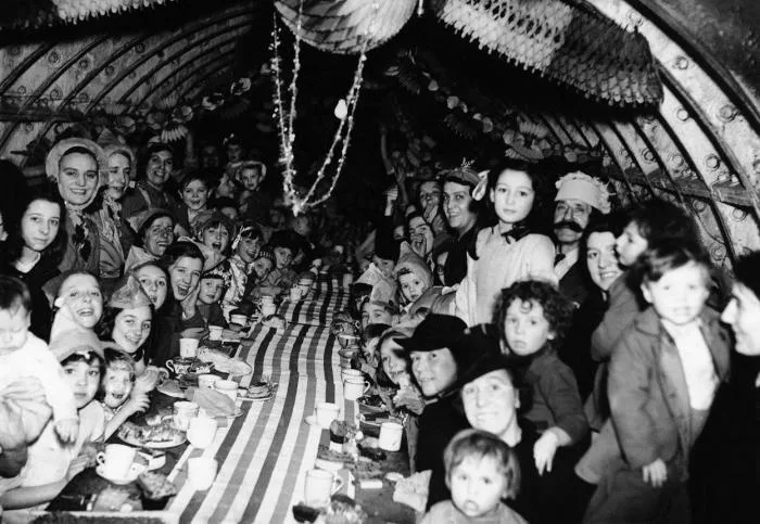Une oie, des noix, du chocolat au repas de Noël à Londres en 1940