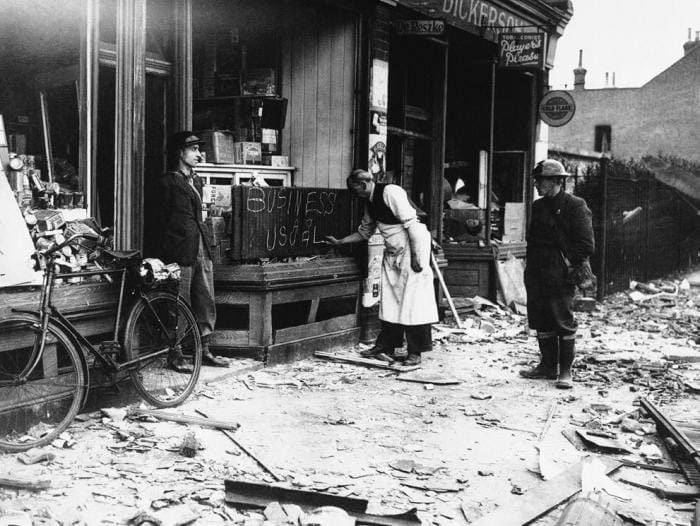 Vivre normalement le soir de Noël à Londres en 1940