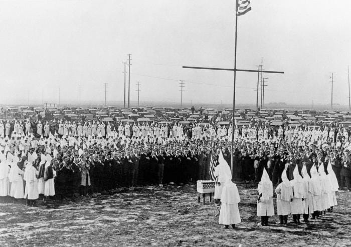 Le rite d'initiation du Ku Klux Klan