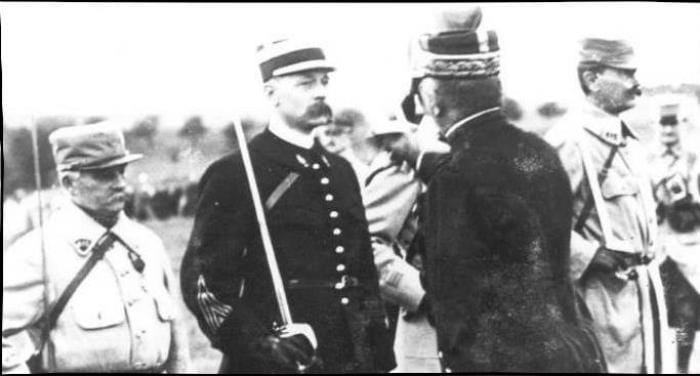 Au début de la bataille de Verdun l'armée française est aveugle