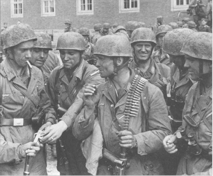 Les parachutistes allemands en action