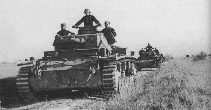 Le désordre s'installe pendant la ruée vers la mer des Allemands en 1940